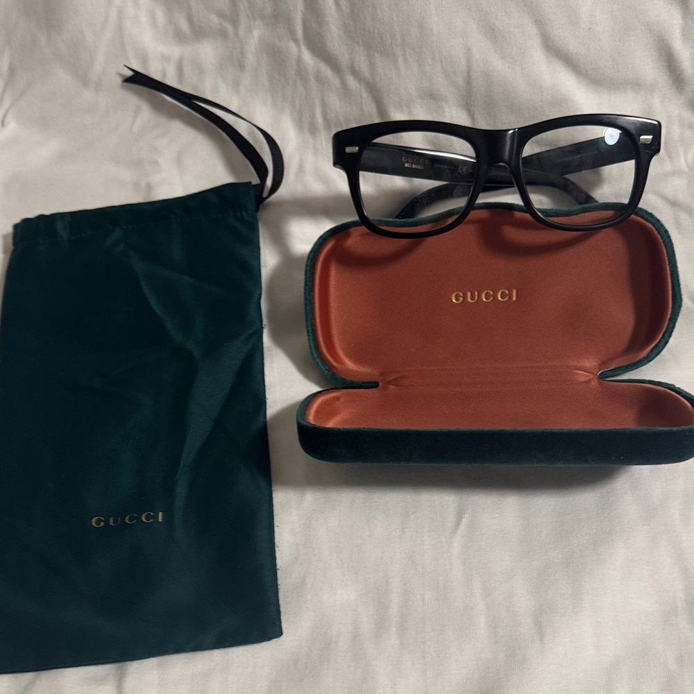 Gucci Black Eyewear with Velvet Case